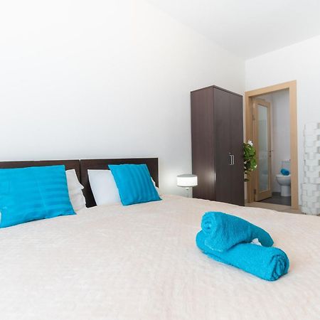 2 Bedroom In Central St Julians Prime Location In Paceville Apt 3 By Vaganza Saint Julian's Екстер'єр фото