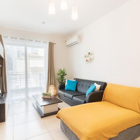 2 Bedroom In Central St Julians Prime Location In Paceville Apt 3 By Vaganza Saint Julian's Екстер'єр фото