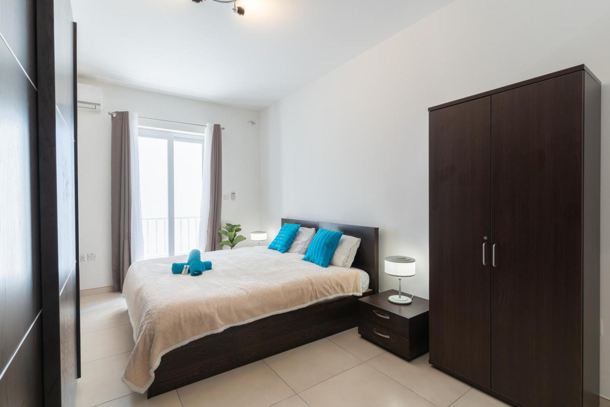 2 Bedroom In Central St Julians Prime Location In Paceville Apt 3 By Vaganza Saint Julian's Екстер'єр фото