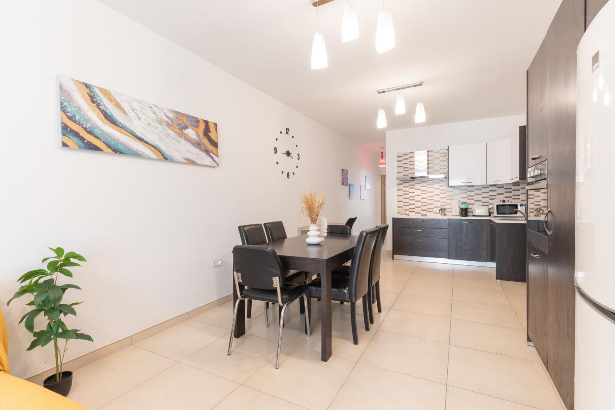2 Bedroom In Central St Julians Prime Location In Paceville Apt 3 By Vaganza Saint Julian's Екстер'єр фото