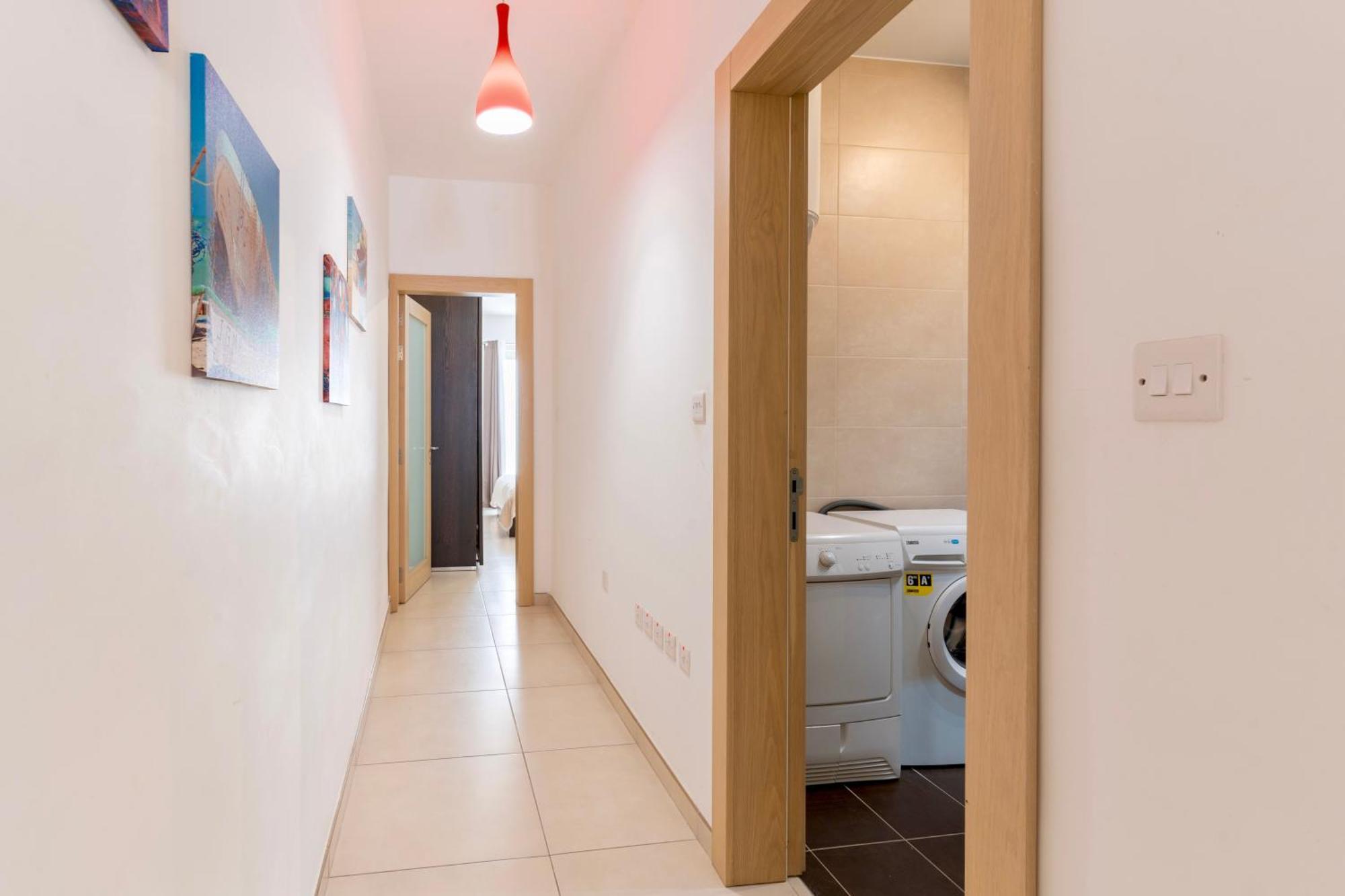 2 Bedroom In Central St Julians Prime Location In Paceville Apt 3 By Vaganza Saint Julian's Екстер'єр фото